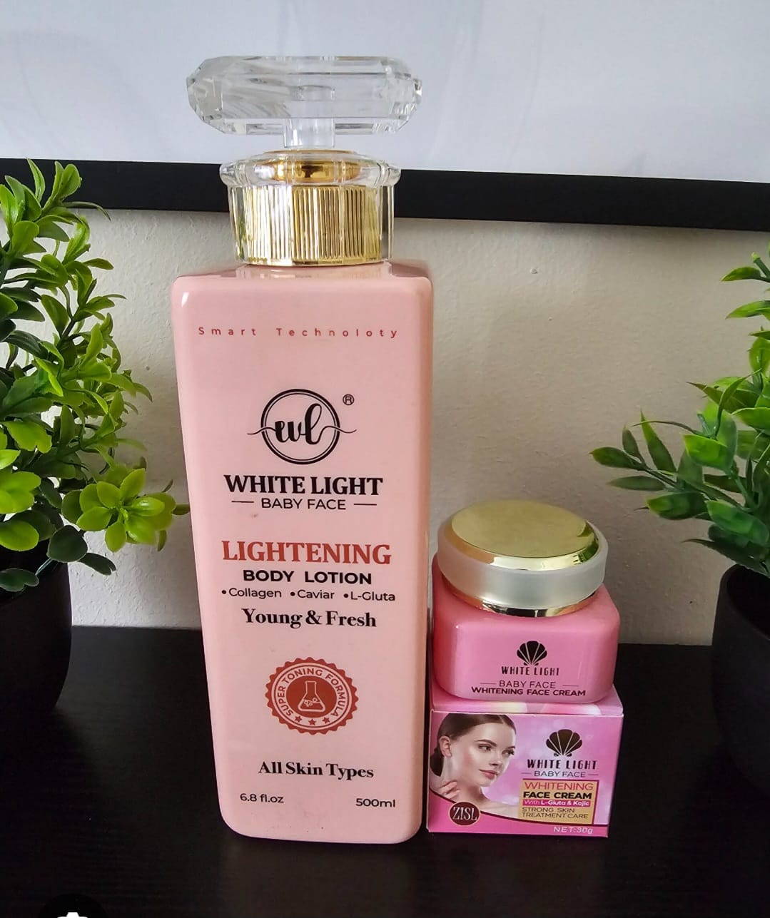 WHITE LIGHT BABY FACE  LIGHTNING BODY LOITON SET